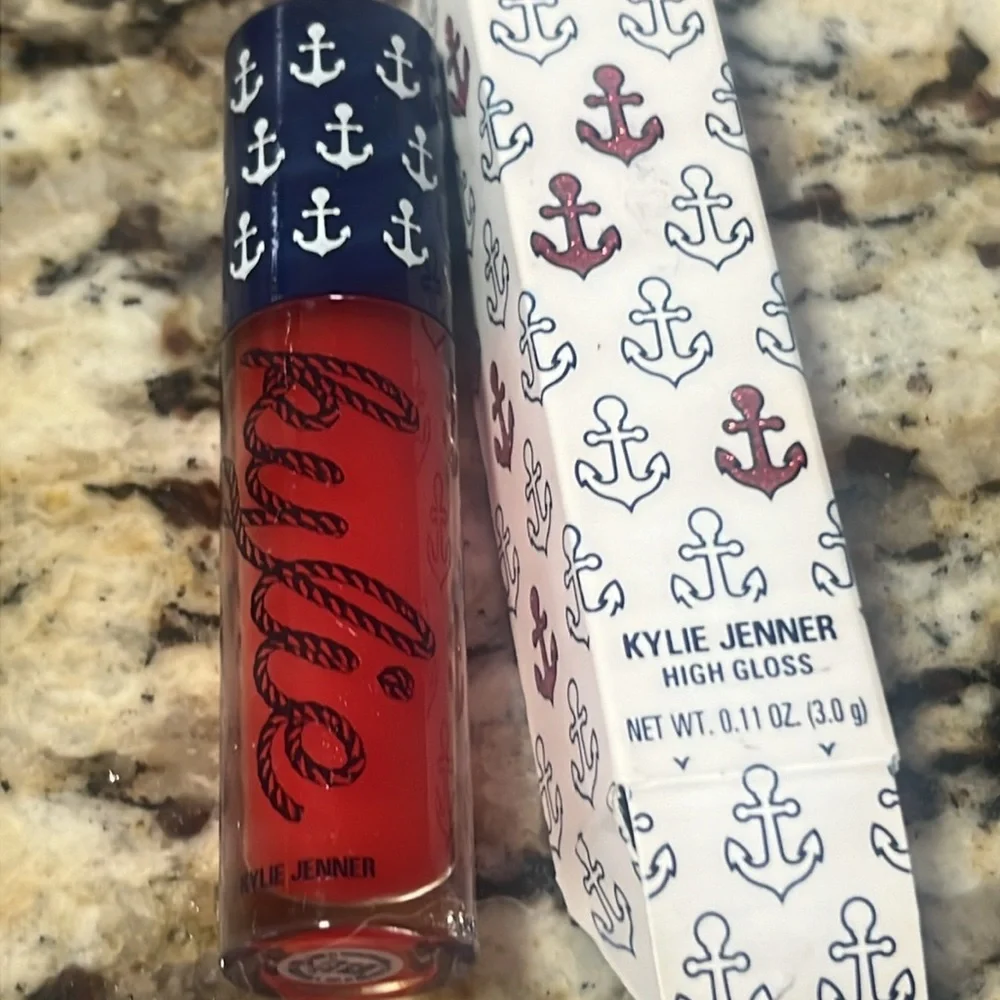 🌙💕Rare! Kylie Private Island Lipgloss